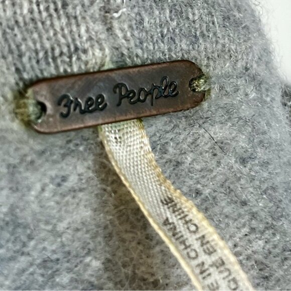 Free People Cashmere Mock Turtleneck Sweater Grey Size M Minimalist Winter - Picture 6 of 9